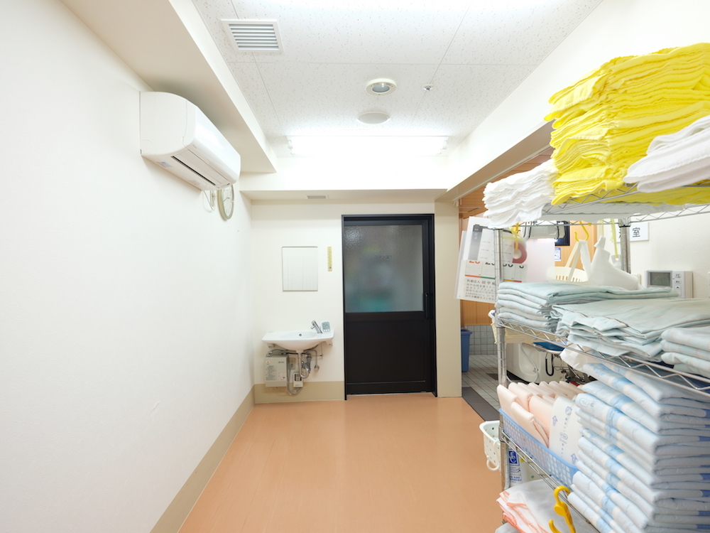 機械浴・浴室脱衣室